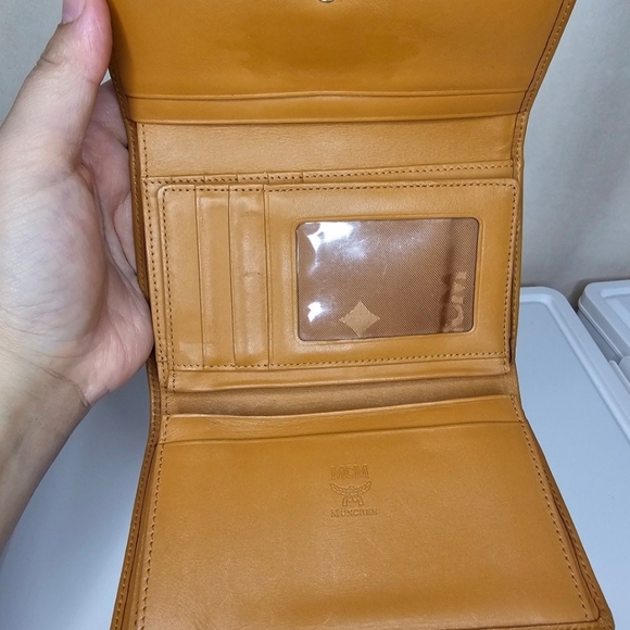✨️🩵 MCM TRIFOLD WALLET ✨️🩵 - Picture 4 of 10